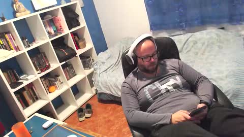 ravingr3d3 online show from February 25, 12:42 am