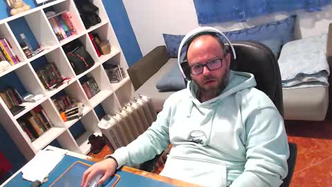 ravingr3d3 online show from March 1, 8:00 pm