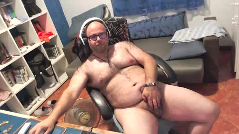 ravingr3d3 online show from May 25, 11:33 pm