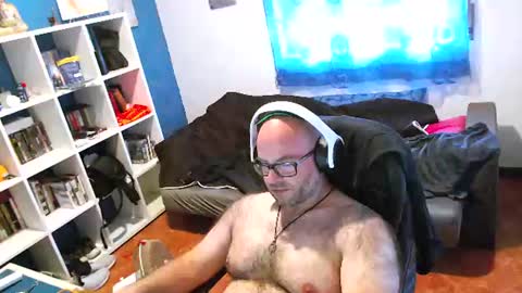 Snapshot of ravingr3d3 chatting on June 19, 11:14 am ravingr3d3 online show from June 19, 11:14 am
