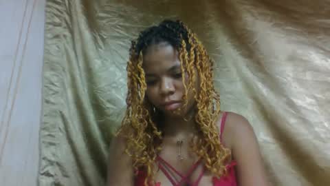 ravomamy online show from January 11, 9:42 pm