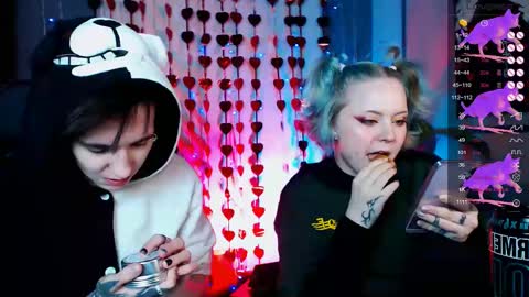 Snapshot of ray__taylor chatting on February 14, 7:02 pm Ray online show from February 14, 7:02 pm