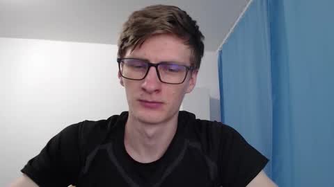 Snapshot of ray_booy chatting on September 17, 2:52 pm Ray Booy online show from September 17, 2:52 pm