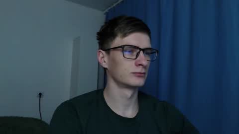 Snapshot of ray_booy chatting on December 23, 12:30 am Ray Booy online show from December 23, 12:30 am