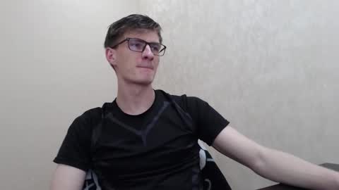 Snapshot of ray_booy chatting on February 9, 11:20 pm Ray Booy online show from February 9, 11:20 pm