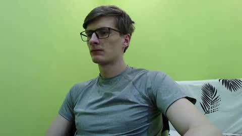 Snapshot of ray_booy chatting on March 1, 9:39 pm Ray Booy online show from March 1, 9:39 pm