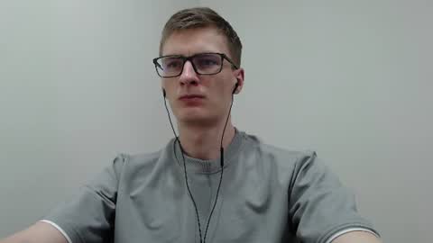 Snapshot of ray_booy chatting on July 2, 6:58 pm Ray Booy online show from July 2, 6:58 pm
