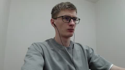 Snapshot of ray_booy chatting on July 6, 10:56 am Ray Booy online show from July 6, 10:56 am