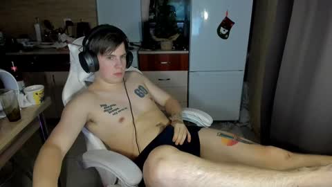 Snapshot of ray_hill chatting on December 27, 8:18 pm Ray online show from December 27, 8:18 pm