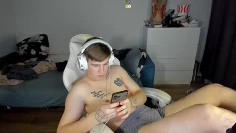 Snapshot of ray_hill chatting on September 20, 6:53 pm Ray online show from September 20, 6:53 pm