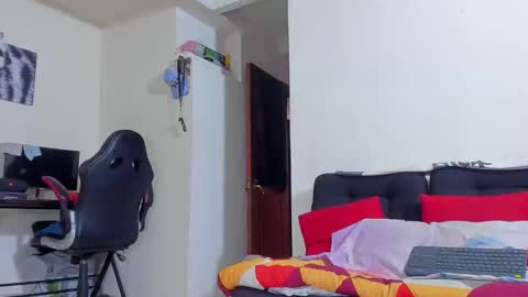 ray_long222 online show from April 22, 4:19 pm