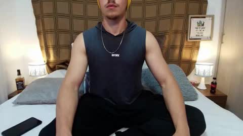 Snapshot of ray_weed chatting on September 27, 9:31 pm Ray online show from September 27, 9:31 pm