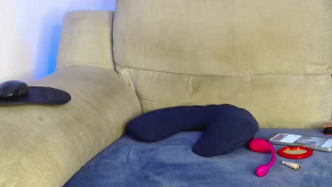 Ray  online show from February 26, 7:24 pm