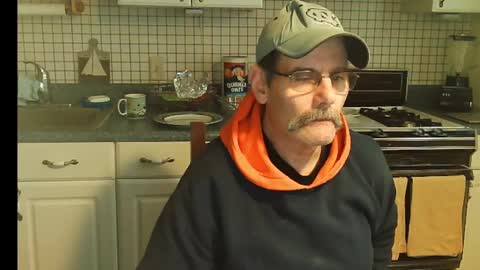 Ray online show from December 25, 8:17 pm