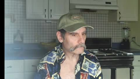 Snapshot of raylene4u2 chatting on July 14, 5:34 am Ray online show from July 14, 5:34 am