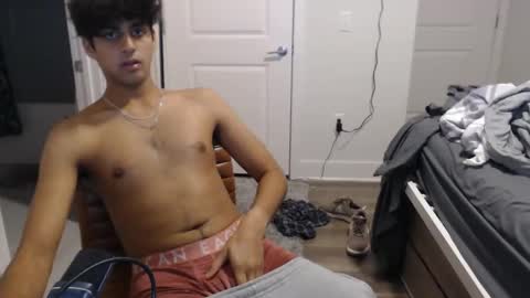 raymondg8596 online show from November 13, 5:28 am