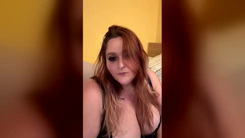 Snapshot of rayne42069 chatting on May 3, 1:00 am Rayne online show from May 3, 1:00 am
