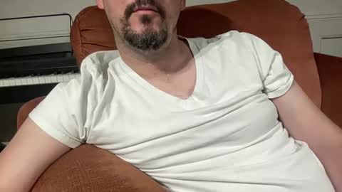 Snapshot of rayos789 chatting on May 13, 5:49 am rayos789 online show from May 13, 5:49 am