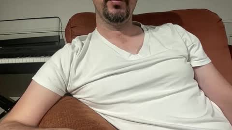 Snapshot of rayos789 chatting on May 20, 3:24 am rayos789 online show from May 20, 3:24 am