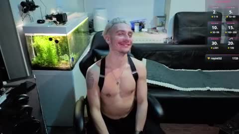 Rayzel online show from February 1, 12:09 am