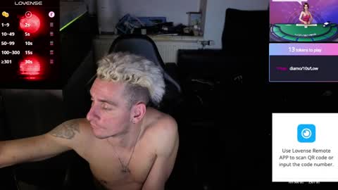 Snapshot of rayzel_white chatting on May 22, 1:46 am Rayzel White online show from May 22, 1:46 am