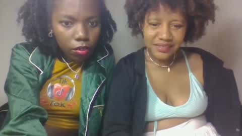 Snapshot of razanastine chatting on November 7, 2:22 am razanastine online show from November 7, 2:22 am