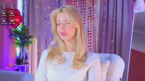 Snapshot of realcrystal chatting on February 18, 6:09 am Grace online show from February 18, 6:09 am