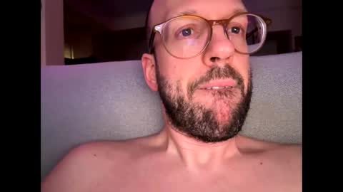 Snapshot of realhorsedick chatting on April 21, 3:57 am HugeSecret online show from April 21, 3:57 am