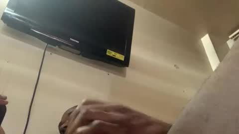 Snapshot of reallife1993 chatting on November 6, 8:59 am reallife1993 online show from November 6, 8:59 am