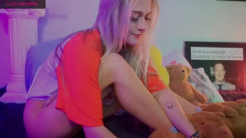 Lily Grace online show from March 8, 2:12 am