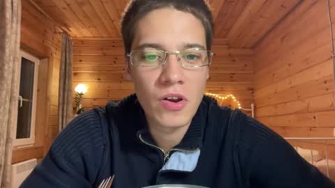 Snapshot of realsupermichael chatting on September 22, 4:53 pm AliceEve online show from September 22, 4:53 pm