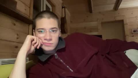 Snapshot of realsupermichael chatting on November 22, 8:30 pm AliceEve online show from November 22, 8:30 pm