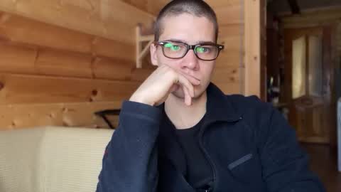 Snapshot of realsupermichael chatting on November 25, 8:58 am AliceEve online show from November 25, 8:58 am