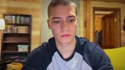 Snapshot of realsupermichael chatting on February 23, 2:42 am AliceEve online show from February 23, 2:42 am