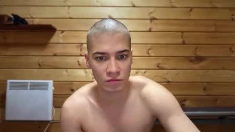 Snapshot of realsupermichael chatting on February 28, 4:02 am AliceEve online show from February 28, 4:02 am