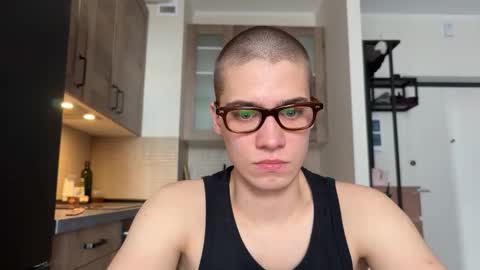 AliceEve online show from April 13, 11:16 am