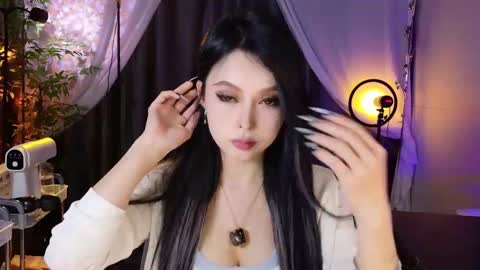 reaowna___ online show from January 8, 8:22 pm