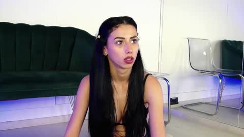 rebbeccaray online show from November 26, 8:10 pm