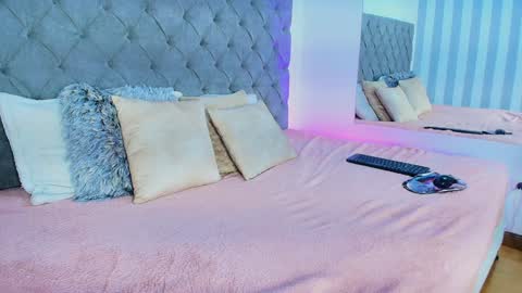 Snapshot of rebeca_cortez1 chatting on January 18, 6:34 am I invite you to my birthday on November 3th online show from January 18, 6:34 am