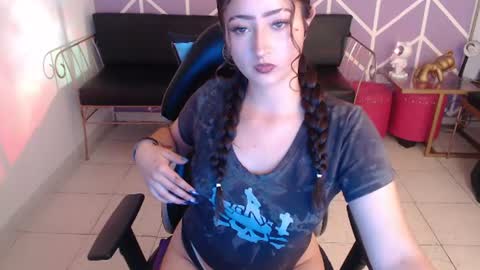 Rebeca dreams online show from June 19, 8:23 pm