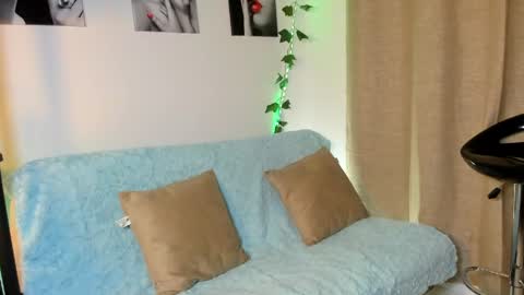 Snapshot of rebeca_marchetti chatting on April 24, 8:33 pm Rebeca Marchetti online show from April 24, 8:33 pm