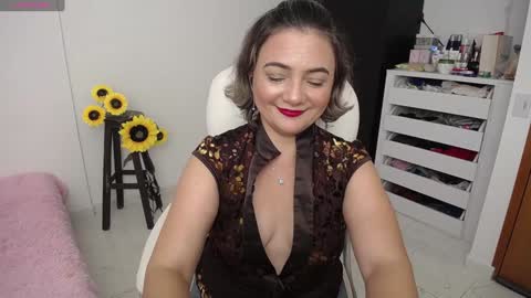 Snapshot of rebeca_milf chatting on December 3, 11:02 pm REBECA online show from December 3, 11:02 pm