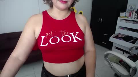 Snapshot of rebeca_milf chatting on February 23, 1:42 pm REBECA online show from February 23, 1:42 pm