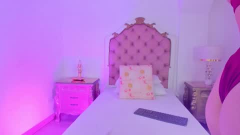 Rebeca Whatsson online show from December 19, 11:28 am