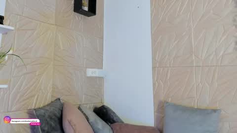 Snapshot of rebecablack_ chatting on April 25, 1:41 pm Rebeca Black online show from April 25, 1:41 pm