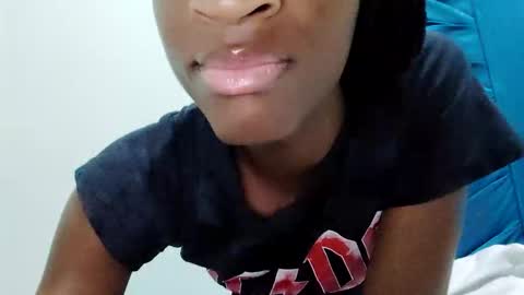 Snapshot of rebecca23278 chatting on May 13, 2:09 am Tu mami Rebecca online show from May 13, 2:09 am