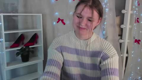 rebecca_____ online show from January 9, 12:35 am