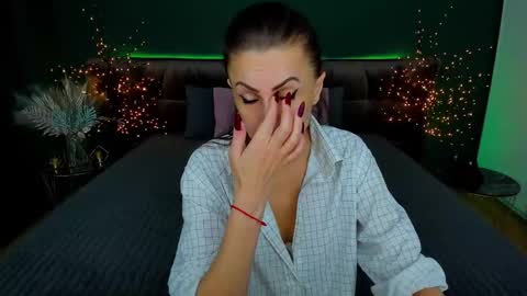 rebecca_diamonds online show from February 10, 12:50 pm