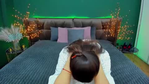 rebecca_diamonds online show from February 16, 12:43 pm