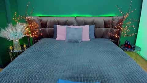 rebecca_diamonds online show from February 23, 9:22 am